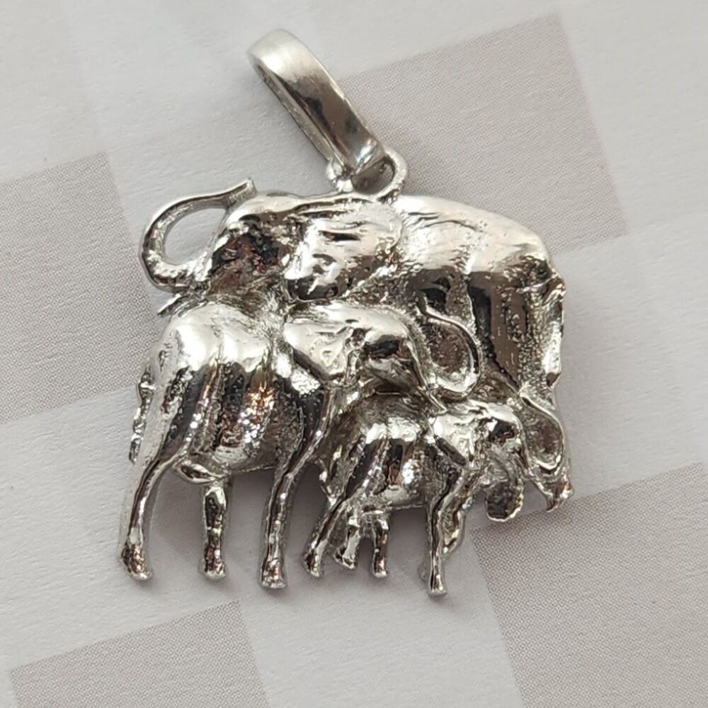Elephant Family Pendant in Sterling Silver